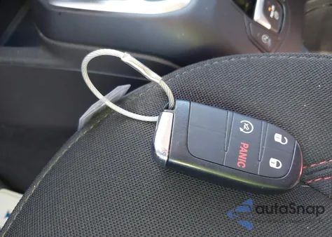 2023 Jeep Renegade Trailhawk 4X4 z USA, uszkodzony, nr VIN ZACNJDC1XPPP72277